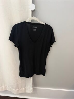 J. Crew Women’s Everyday V-Neck Tee - Black